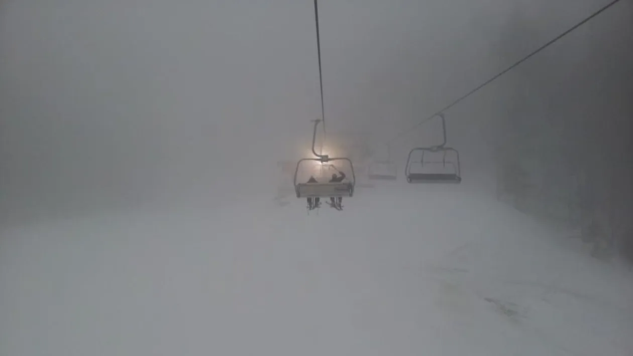 Cât plătește o familie cu doi copii pentru un weekend la Poiana Brașov! Prețurile sunt calculate cu skipass-uri