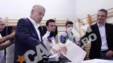 Primarul Sorin Oprescu a votat la Scoala Nr. 17, la ora 9.00: A fost un vot mai mult sentimental, din dragoste pentru Bucuresti
