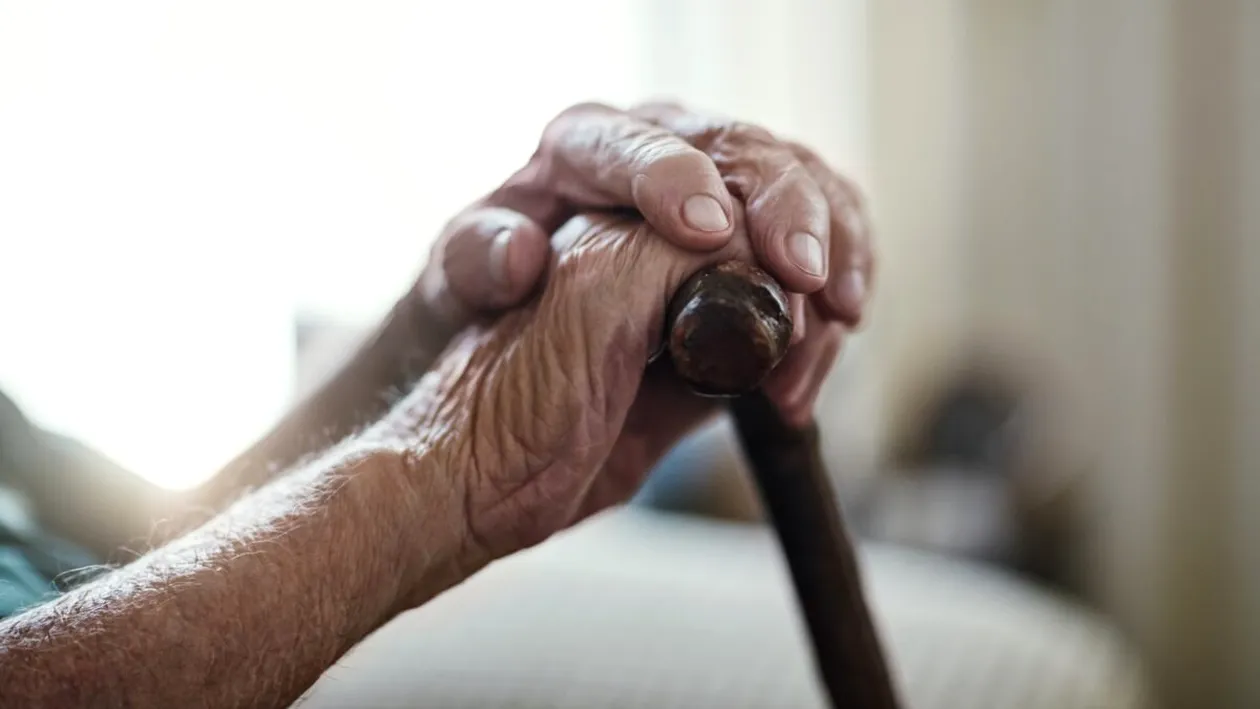 Oamenii de știință au descoperit că îmbătrânirea vine în două „valuri”. La ce vârste se întâmplă acest lucru