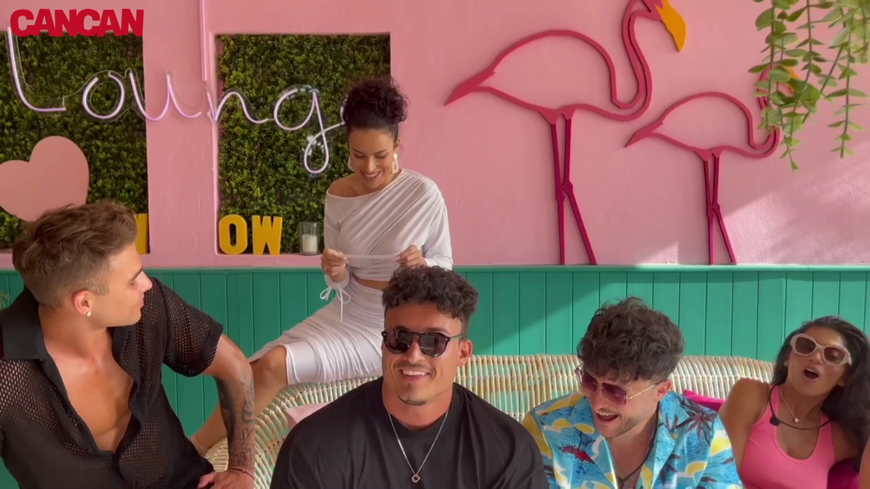 Concurenții emisiunii Love Island au făcut show total, răspunzând afirmativ provocării CANCAN.RO (Foto: captură video)