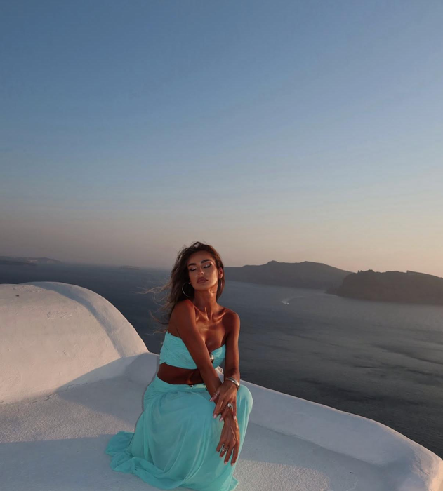 Diana Munteanu a dat România pe Santorini. Imagini spectaculoase din escapada în Grecia