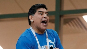 Maradona a rămas mut la restaurant, în fața ospătarului! Cum i-a servit friptura este uluitor! VIDEO IMPRESIONANT