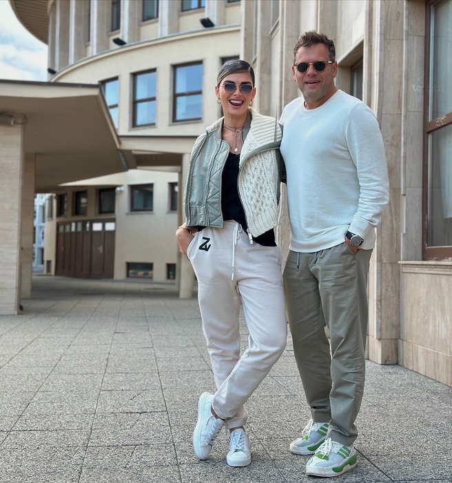 Alina Pușcaș, vedeta Antenei 1, și soțul ei amână petrecerea de nuntă! ”Se operează!”