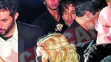 Bea 25 de sticle de vin de Craciun