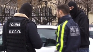 Caz cutremurător în Pitești! Ireal ce a făcut un adolescent de 16 ani, după ce și-a înjunghiat tatăl de 78 de ani
