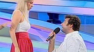 VIDEO Uite ce circ au facut Simona Trasca si italianul in culisele "Acces Direct": "Nu mai vreau ceasul, sa si-l bage in c*r"