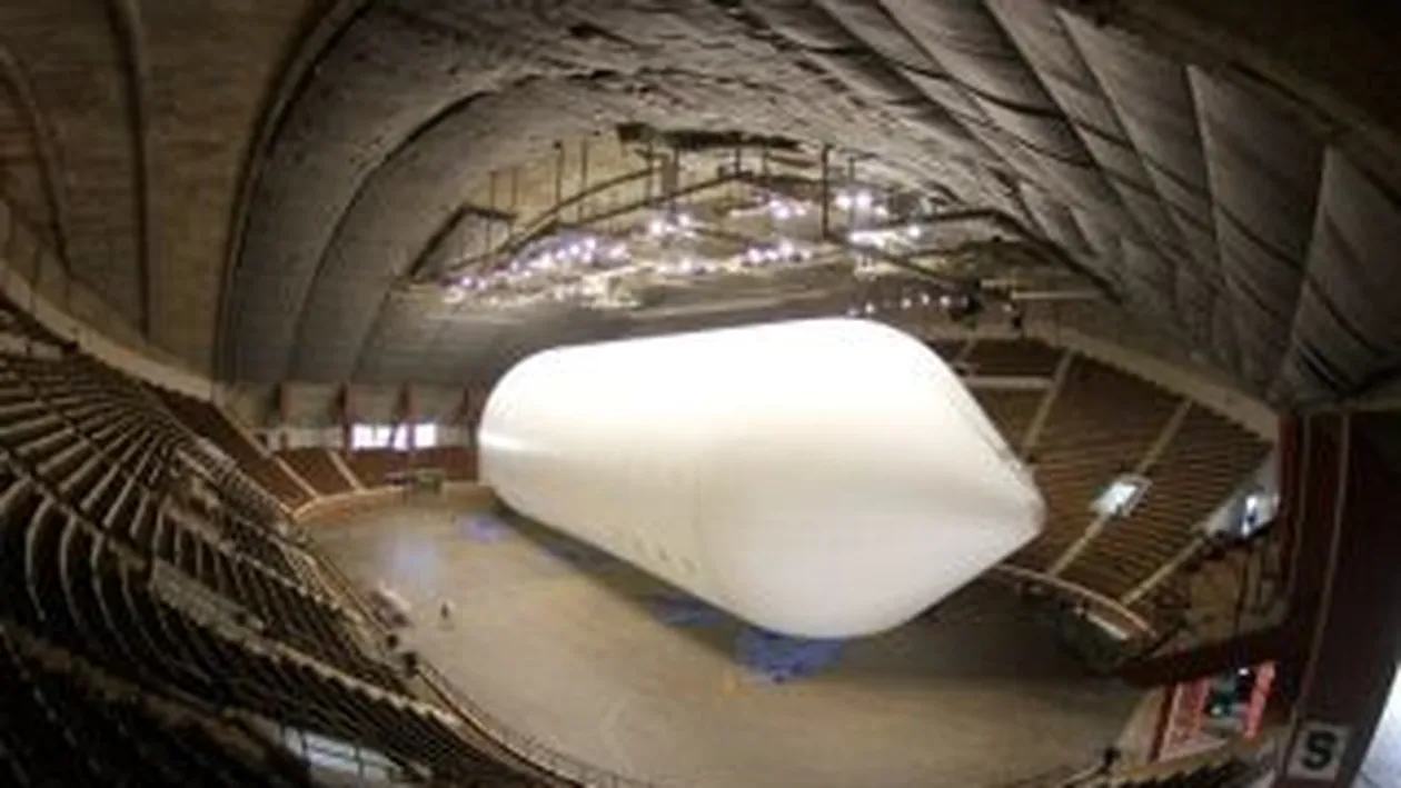 VIDEO Vezi aici cum arata cel mai mare dirijabil din lume!