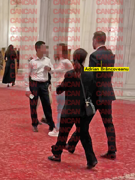 După o oră și jumătate de distracție, Adrian Brâncoveanu și partenera misterioasă au plecat împreună (Foto: CANCAN.RO)