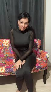 Bruneta suferă de o boală gravă și a urmat tratament
