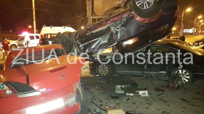 Accident grav în lanţ în Constanţa! 12 maşini au fost avariate