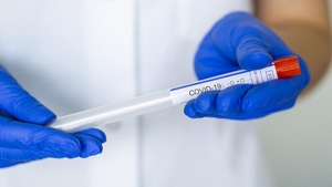 Încă un focar de infecție în Suceava. La centrul social de pe lângă Mănăstirea Bogdănești, 63 de vârstnici și 9 angajați au fost testați pozitiv la COVID-19
