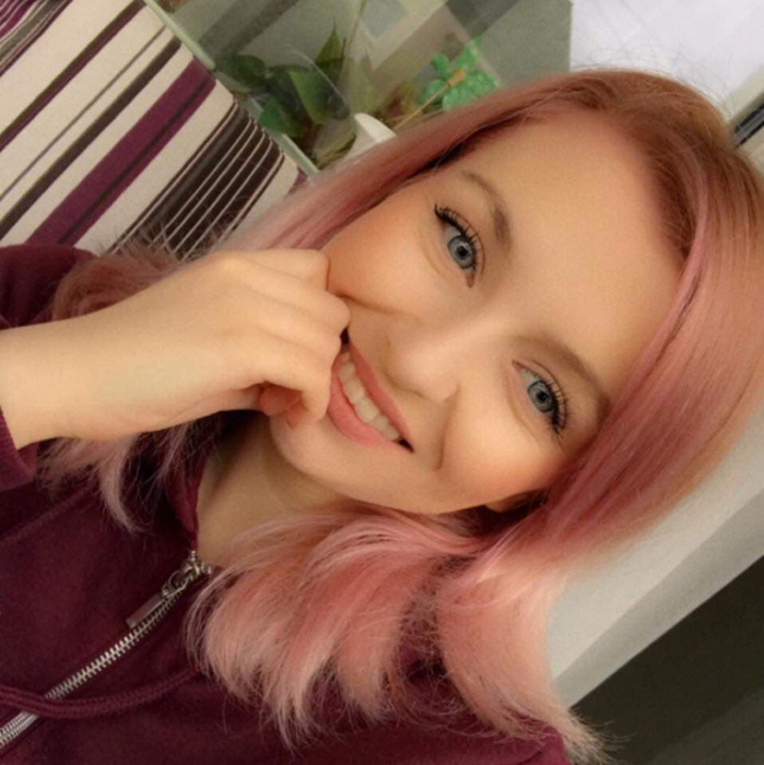 Karina este asistent medical la un spital din Germania și luptă acum cu pandemia de coronavirus, din prima linie