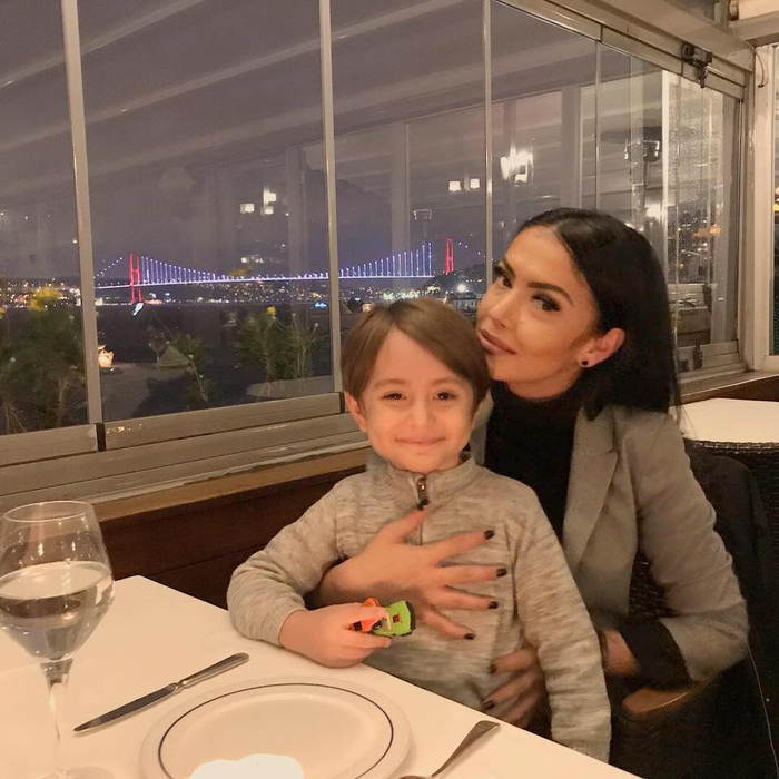 Andreea Mantea, dezvăluiri despre cel care i-a furat inima: ”Eu două ore vorbesc la telefon doar cu iubitul meu”