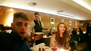 VICTOR SPIRESCU, primul imigrant care a sosit în Marea Britanie dupa ridicarea restricţiilor de muncă, renunţă la burlăcie! Cum arată iubita lui