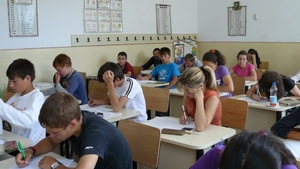 Evaluarea Naţională 2020. La ce oră trebuie să intre elevii în sala de examen. Este obligatoriu să nu întârzie niciun minut