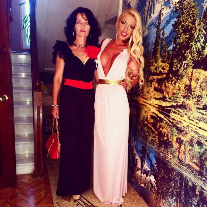 Loredana Chivu și-a făcut mama să plângă de ziua ei! Ce surpriză i-a pregătit în public | FOTO