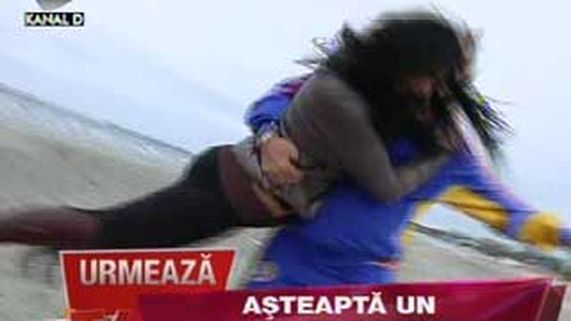 VIDEO SAVUROS! Aici e locul unde fac sex Miron Cosma si Marinela Nitu! Au asternuturi Versace, oglinda pe tavan si poza lui Miron din tinerete pe noptiera