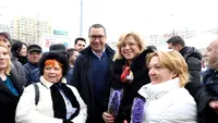 Victor Ponta și Corina Crețu au strâns semnături pentru PRO România în Piața Obor