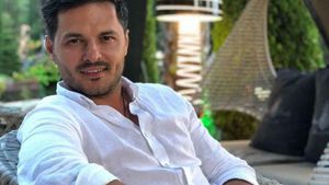 Liviu Vârciu, surprins într-o ipostază emoționantă alături de Anda Călin și fetița lor