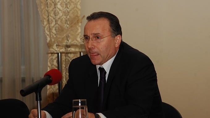 Dialog halucinant între GHEORGHE NICHITA, fostul primar al Iaşului, şi o tânără de pe Facebook! "Gigi, bea ceva bun, f**e ceva bun, lasă-i să se înece!"
