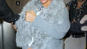 Beyonce umbla cu un bebelus fals?