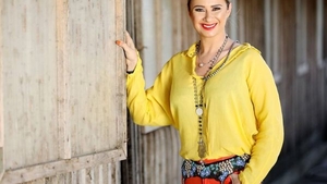 Anamaria Prodan, surprinsă cu un bărbat pe stradă, ţinându-se de mână! Cine este şi cu ce se ocupă