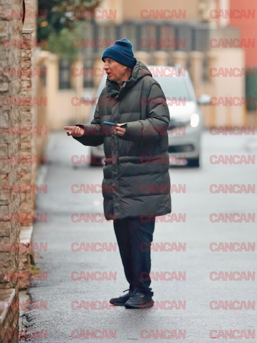 Antrenorul a ajuns alături de omul lui de încredere la casa de pe Nordului