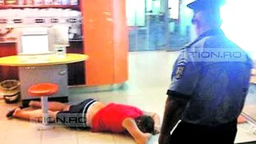 Self-banking-ul produce somnolenta! A adormit in banca dupa ce a scos bani din cont