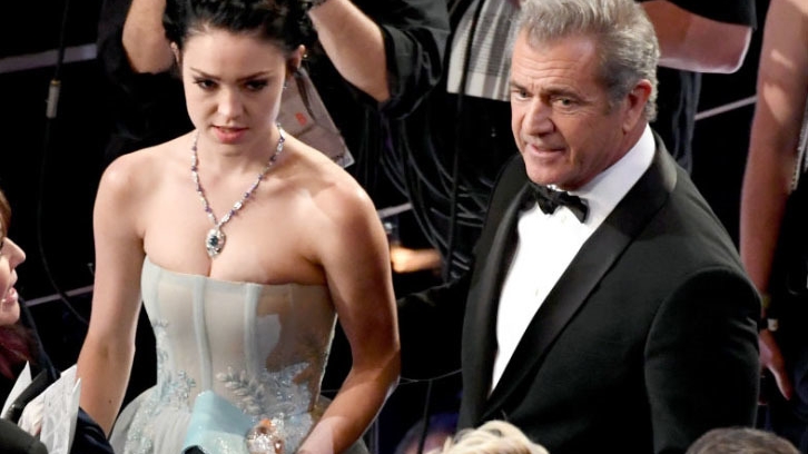 Cum arată bebeluşul lui MEL GIBSON! Actorul le-a arătat tuturor imaginea în premieră