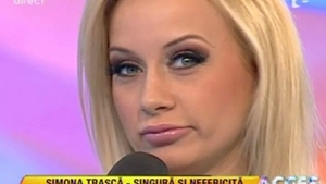 Simona Trasca este si nu este cu Andrei! "Nici eu nu stiu daca suntem impreuna. El zice ca da. Acum imi vine sa ii dau o mama de bataie!"