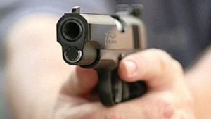 Noi focuri de armă trase de polițiști, la câteva ore după ce au încercat să prindă un condamnat