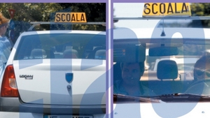 Scolarita Ioana se viseaza soferita! Iubita lui Ducu Ion face scoala auto in minijup!