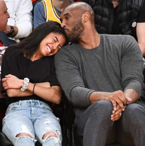 Cum arată fiica cea mare a lui Kobe Bryant la un an de la moartea acestuia. A împlinit 18 ani și a devenit model