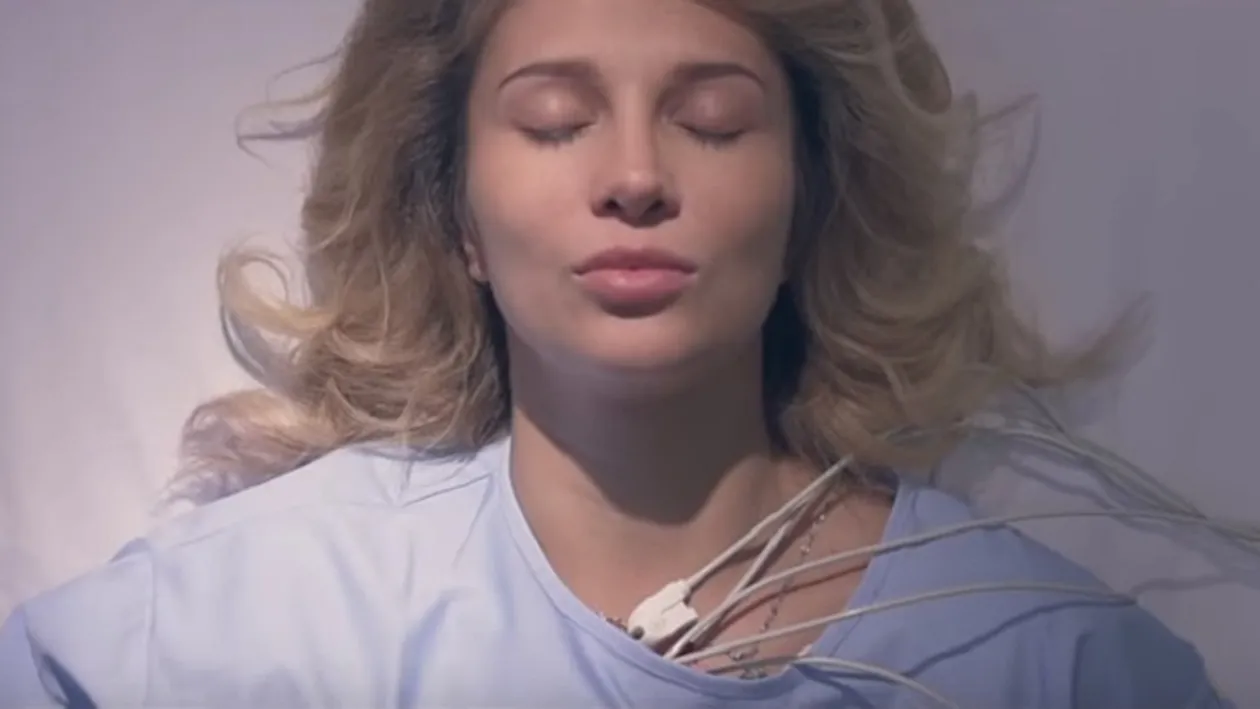 Lora, pe patul de spital, conectată la aparate! Cum a ajuns acolo