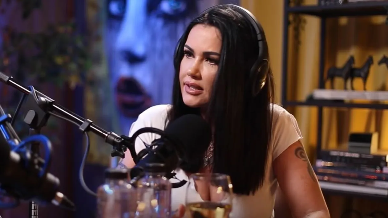 Oana Zăvoranu, apariție WOW la ”Masked Singer România” de la Pro TV! Reacția brunetei, după ce a fost demascată: ”Pentru asta o să fac reclamație”