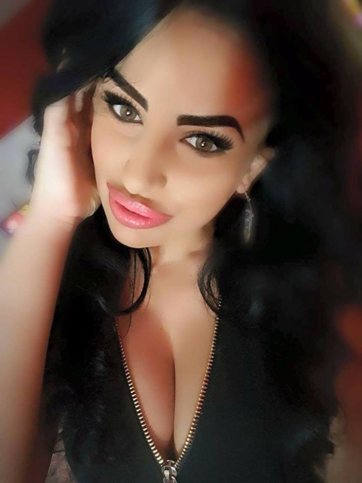 Inspectoarea controversată rupe tăcerea, după ce şi-a dat demisia: „Participam în tinereţe la concursuri de miss. Copiii îmi spun doamna păpuşă“