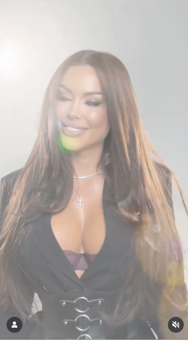 Loredana Chivu, schimbare totală de look! Vedeta a renunțat la blondul care a consacrat-o
