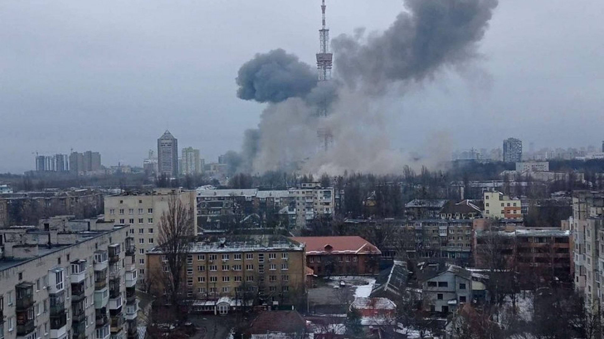 Rusia a aruncat racheta peste un mall din Kiev. Imaginile șocante au ajuns virale