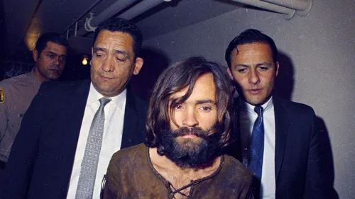 Fiorosul criminal în serie Charles Manson ar fi pe moarte! Ce diagnostic i-au pus medicii când a fost dus de urgenţă la spital