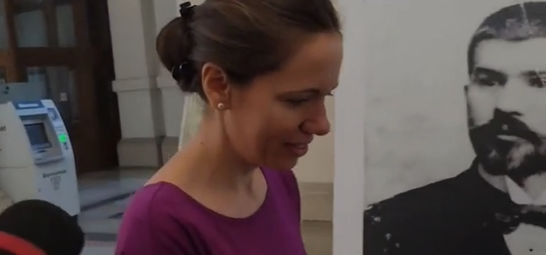 Mirabela Grădinaru a apărut la tribunal flancată de bodyguarzi. Primele imagini