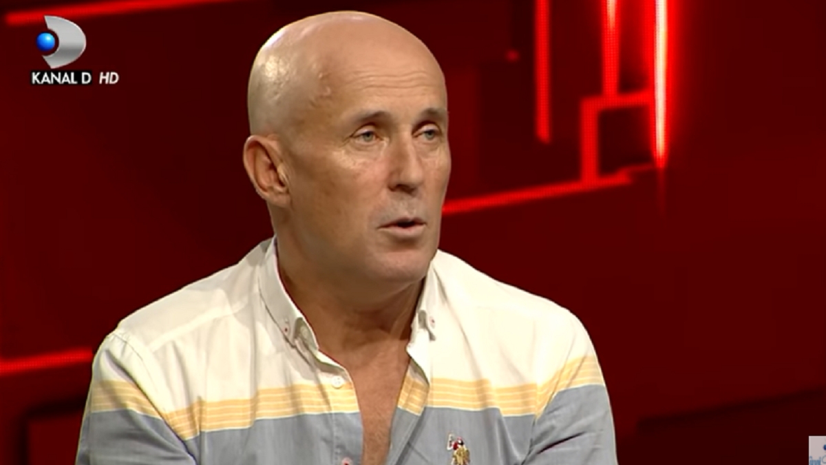 Câte clase are, de fapt, Mugur Mihăescu ex-Vacanța Mare: "Am rămas repetent de 3 ori"