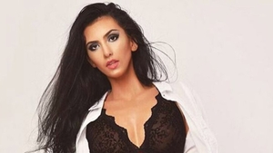 Decizie radicală luată de Alexandra Khefren, după ce şi-a vândut virginitatea cu 2,3 milioane de euro! Ce a făcut românca la scurt timp după ce a găsit cumpărător