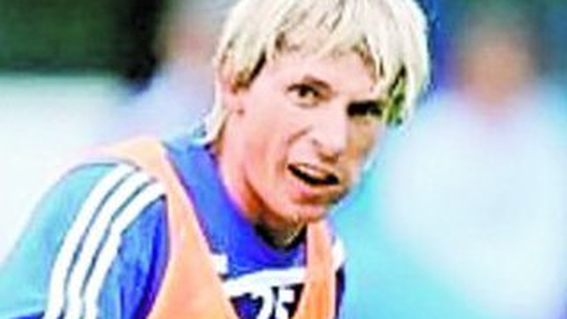 Fotbalistul Ciprian Deac, acuzat de fosta sotie: "M-a inselat cu nasa chiar inainte de nunta"