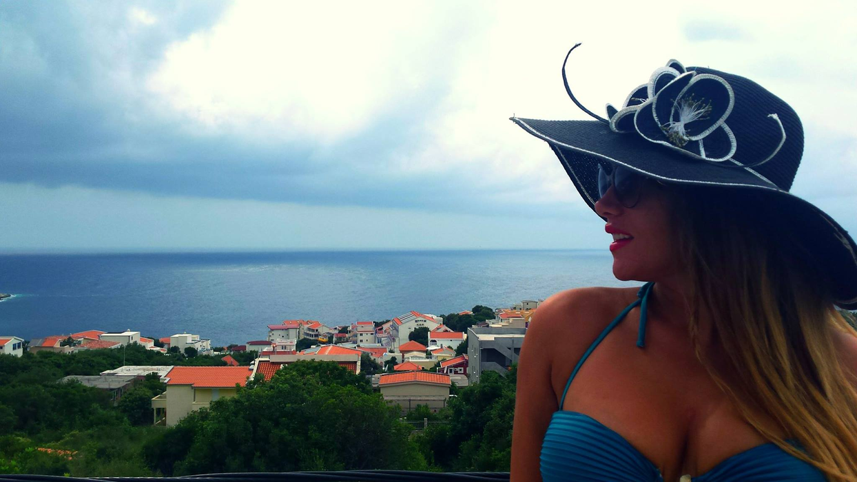 Jelica Ljubicic, selfie cu tatăl mort aflat pe patul de spital. Fanii vedetei au criticat-o dur