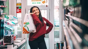 S-a spus că e însărcinată, iar acum lucrurile sunt clare! Cum a fost fotografiată Andreea Mantea în prima zi de Paște