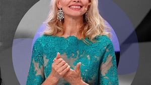 Cea mai tânără bunică din showbiz-ul nostru. Cine este vedeta care a devenit bunică la doar 39 de ani