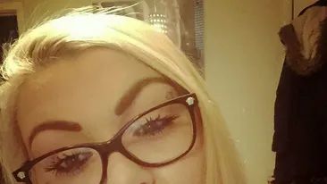 Această tânără de 24 de ani aproape a MURIT, după ce i-au explodat sânii! Vezi ce verdict i-au dat medicii