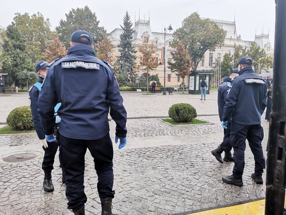Pelerinii care stăteau la cozi au disparut