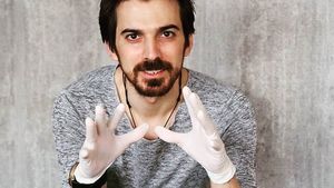 EXCLUSIV. Divorţul de Andreea Marin l-a adus cu un picior în groapă... Ce ”gaură” am descoperit în conturile lui Tuncay