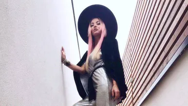 Uite cât de mult a slăbit DELIA! Cântăreaţa le-a dat peste nas răutăcioşilor şi a arătat abdomenul